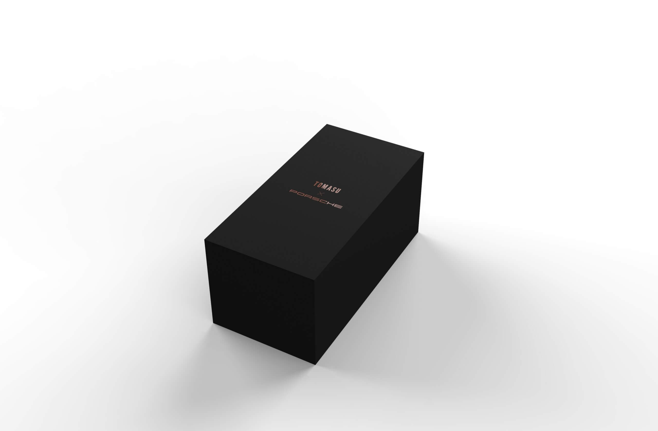 Gesloten zwarte Porsche × Tomasu-geschenkverpakking